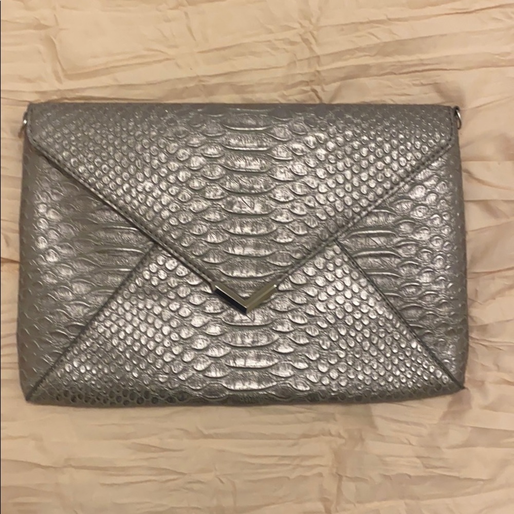 Stella&Dot PewterMetallic  Snakeskin clutch